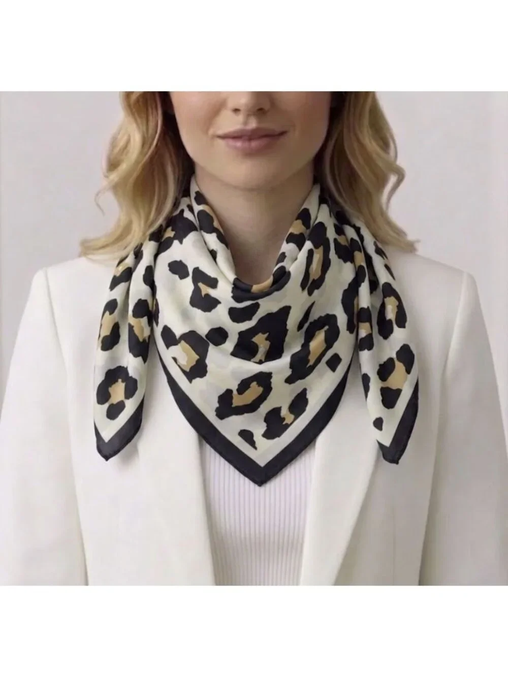 ❤️New Elegant Bandana Square Scarf Silky Satin Animal Print Leopard Wrap Luxury